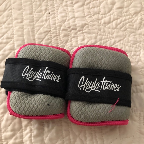 Kayla Itsines ankle weights 1lb each - Picture 1 of 3